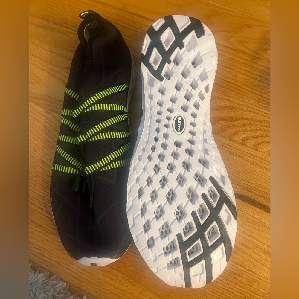 Water shoes